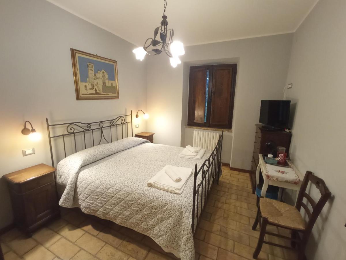 All'Ombra Di San Damiano Assisi Bagian luar foto